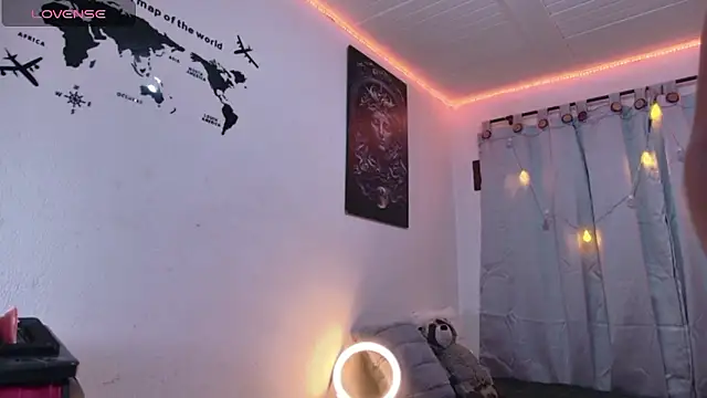 Snapshot of alejo_cute chatting on 01-12-26, 11:10 alejo cute online show from 01-12-26, 11:10