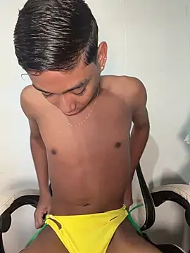 Snapshot of alejo_cute chatting on 07-02-26, 01:39 alejo cute online show from 07-02-26, 01:39