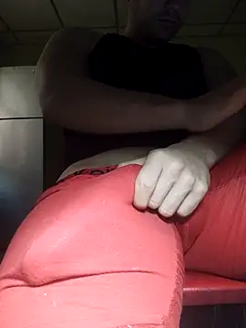 Snapshot of AlexisSpears_ chatting on 02-25-26, 12:15 AlexisSpears online show from 02-25-26, 12:15