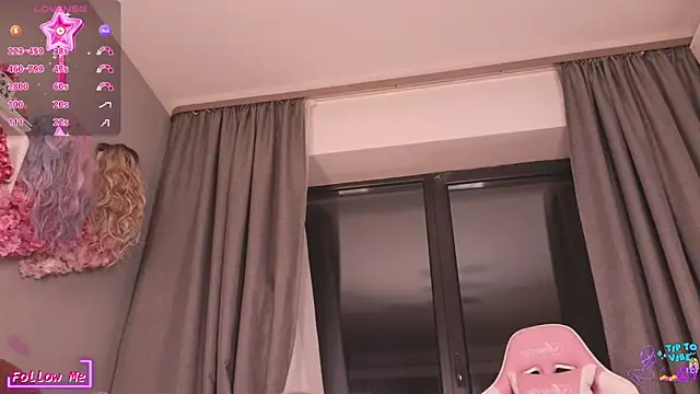 Snapshot of maddisonblush chatting on 03-21-25, 08:18 maddisonblush online show from 03-21-25, 08:18