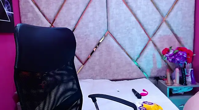 Snapshot of Amy_hoy69 chatting on 12-19-24, 03:07 Amy hoy69 online show from 12-19-24, 03:07