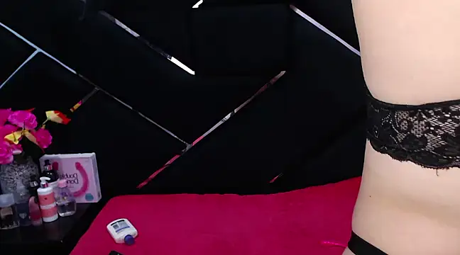 Snapshot of Amy_hoy69 chatting on 12-21-24, 03:14 Amy hoy69 online show from 12-21-24, 03:14