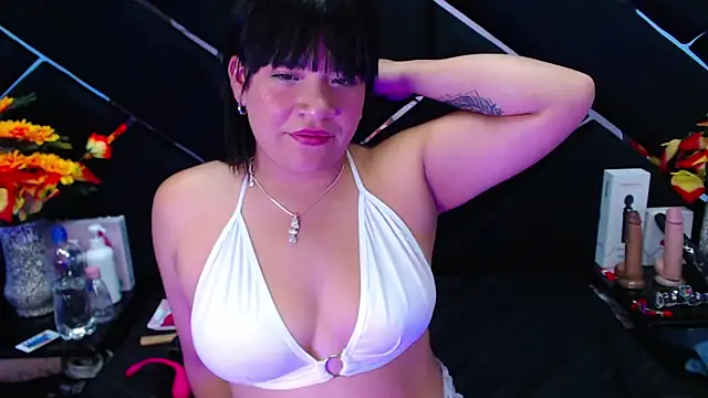 Snapshot of Amy_hoy69 chatting on 02-16-25, 06:54 Amy hoy69 online show from 02-16-25, 06:54