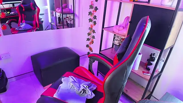 Snapshot of Amy_hoy69 chatting on 10-29-25, 02:58 Amy hoy69 online show from 10-29-25, 02:58