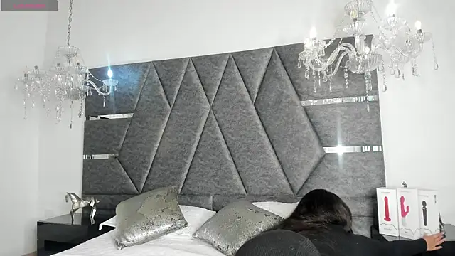 IsabellaGrey19 online show from 09-24-25, 08:23