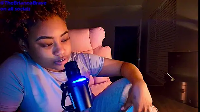 Snapshot of BriannaBrave chatting on 04-18-26, 04:16 BriannaBrave online show from 04-18-26, 04:16
