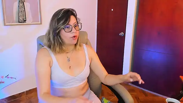 Chanelll Taylorr  online show from 11-14-25, 12:48