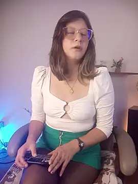 Chanelll Taylorr  online show from 05-12-26, 12:57