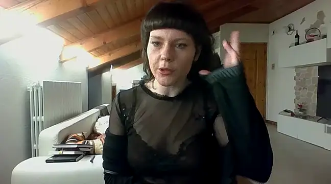 OniricFemme online show from 02-24-25, 06:16