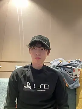 Snapshot of 1a1a1alll chatting on 02-09-25, 02:18 1a1a1alll online show from 02-09-25, 02:18