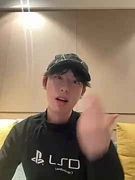 Snapshot of 1a1a1alll chatting on 03-04-25, 02:21 1a1a1alll online show from 03-04-25, 02:21