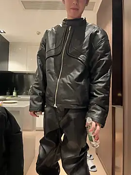 Snapshot of 1a1a1alll chatting on 03-06-25, 02:29 1a1a1alll online show from 03-06-25, 02:29