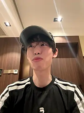 Snapshot of 1a1a1alll chatting on 09-12-25, 02:39 1a1a1alll online show from 09-12-25, 02:39