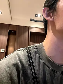 Snapshot of 1a1a1alll chatting on 09-17-25, 03:03 1a1a1alll online show from 09-17-25, 03:03