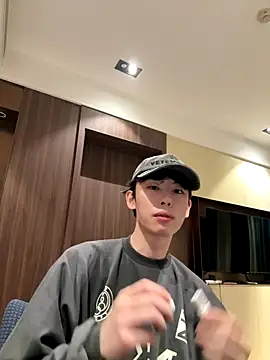 Snapshot of 1a1a1alll chatting on 10-14-25, 03:24 1a1a1alll online show from 10-14-25, 03:24