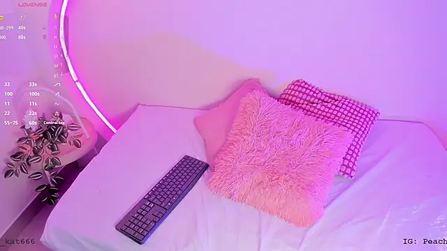 katiepeach  online show from 02-08-25, 01:11