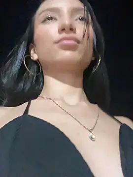 Snapshot of loly-yandere chatting on 01-14-25, 11:37 loly-yandere online show from 01-14-25, 11:37