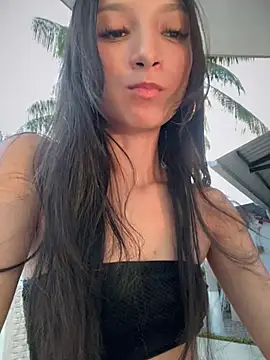 Snapshot of loly-yandere chatting on 02-05-25, 11:06 loly-yandere online show from 02-05-25, 11:06