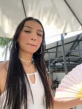 Snapshot of loly-yandere chatting on 03-21-25, 08:29 loly-yandere online show from 03-21-25, 08:29