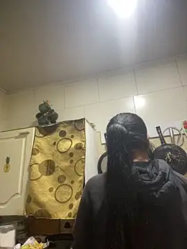 Snapshot of luna_asss chatting on 02-14-26, 09:22 luna asss online show from 02-14-26, 09:22