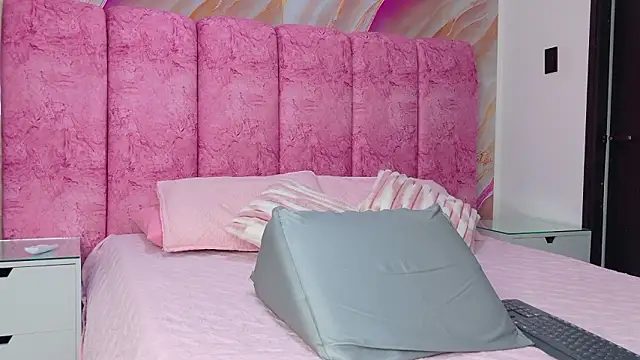 kendal rossi online show from 03-24-26, 11:59