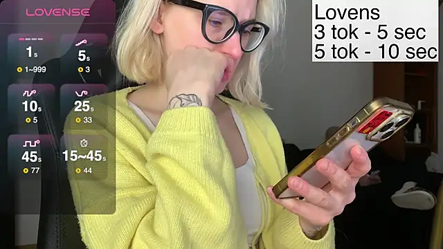 Sexy Sweets online show from 11-19-25, 05:46