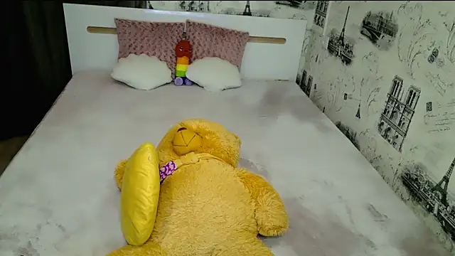 lovely-eyes online show from 01-13-26, 09:20