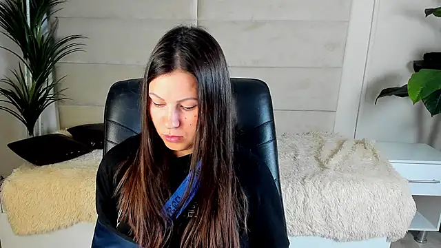 Dana  dom online show from 11-17-25, 12:38