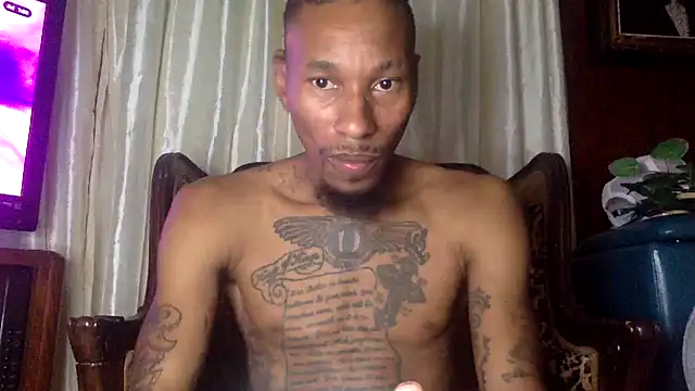 Snapshot of KingDerRico chatting on 10-14-25, 11:49 KingDerRico online show from 10-14-25, 11:49