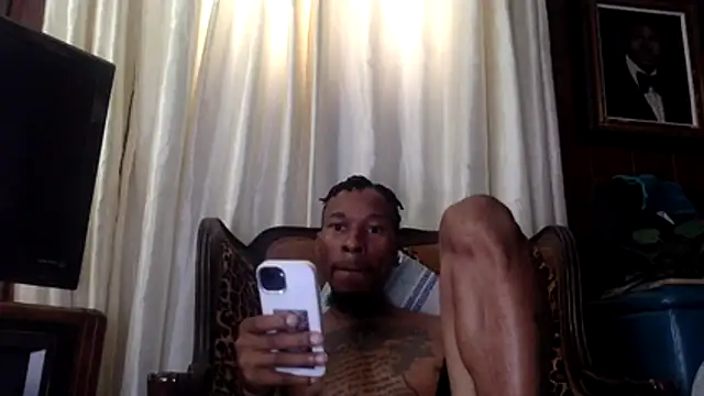 Snapshot of KingDerRico chatting on 11-03-25, 04:19 KingDerRico online show from 11-03-25, 04:19