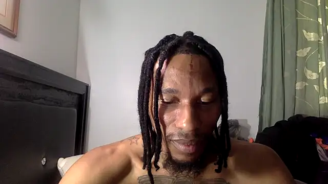 Snapshot of KingDerRico chatting on 11-17-25, 04:24 KingDerRico online show from 11-17-25, 04:24