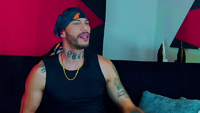 Snapshot of RickG_Oficial chatting on 12-09-24, 07:39 RickG Oficial online show from 12-09-24, 07:39