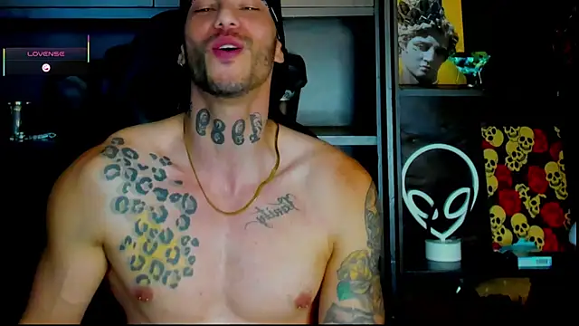 Snapshot of RickG_Oficial chatting on 09-11-25, 11:05 RickG Oficial online show from 09-11-25, 11:05