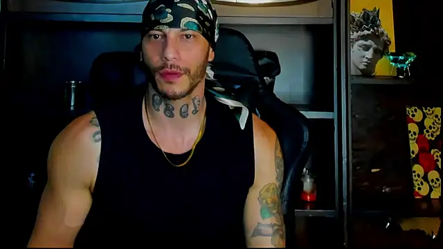 Snapshot of RickG_Oficial chatting on 09-21-25, 12:34 RickG Oficial online show from 09-21-25, 12:34