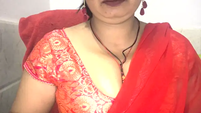 Snapshot of Gulaboo_bhabi chatting on 04-02-26, 11:35 Gulaboo bhabi online show from 04-02-26, 11:35