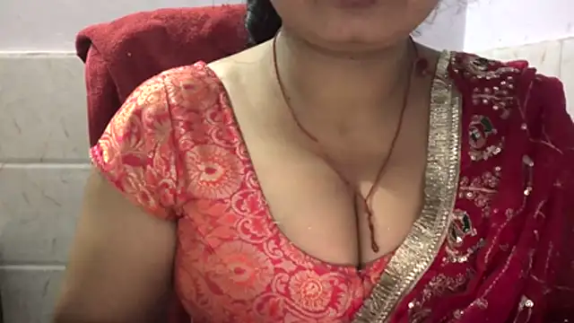 Snapshot of Gulaboo_bhabi chatting on 04-19-26, 10:56 Gulaboo bhabi online show from 04-19-26, 10:56