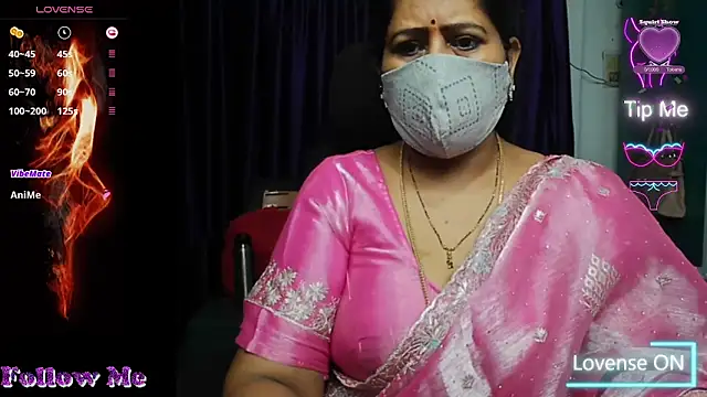 Snapshot of Rani_Darling_99 chatting on 05-29-26, 03:54 Rani Darling 99 online show from 05-29-26, 03:54