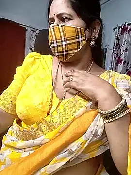 Snapshot of Rani_Darling_99 chatting on 06-18-26, 04:11 Rani Darling 99 online show from 06-18-26, 04:11