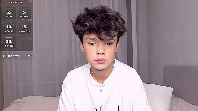 Felix Rey online show from 06-28-26, 11:00