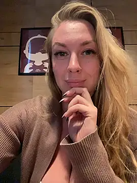 Snapshot of Sweet___Emily chatting on 06-11-26, 04:05 Sweet Emily online show from 06-11-26, 04:05