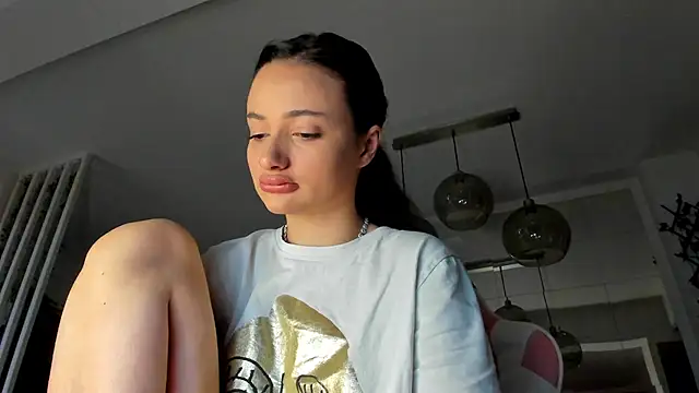 IreneVON online show from 10-22-25, 04:02