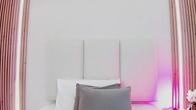 Emily robertss online show from 03-21-26, 07:17