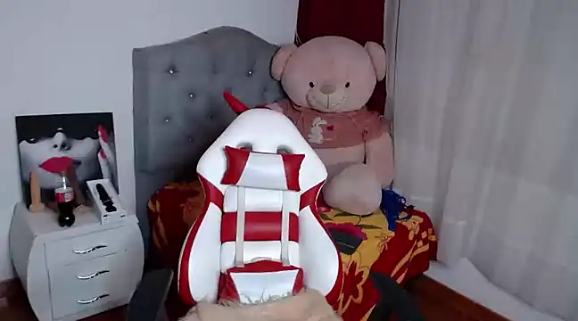 evangelineblossom03 online show from 03-19-25, 06:12