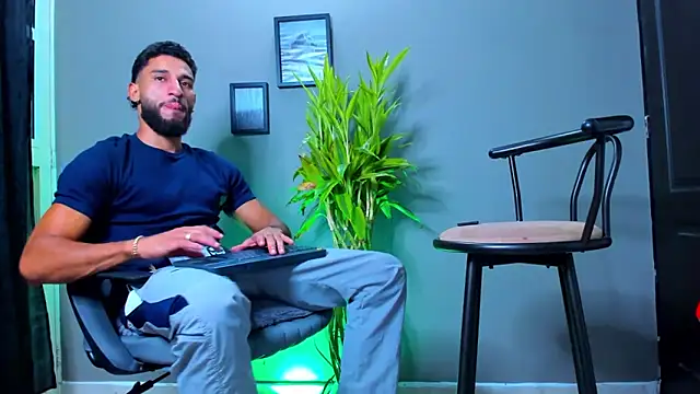 Damian 022 online show from 10-07-25, 01:36