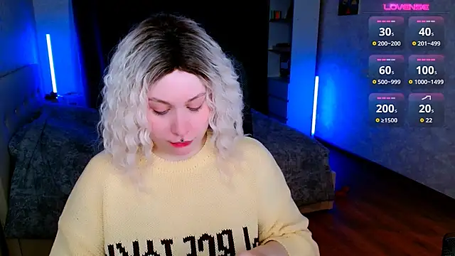 Blueberry-baby online show from 11-24-25, 05:23