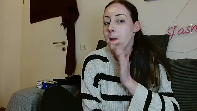 Jasmin-White online show from 04-29-26, 07:09