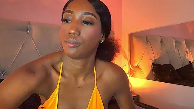 Snapshot of FiorelaLenin chatting on 02-27-25, 07:26 FiorelaLenin online show from 02-27-25, 07:26