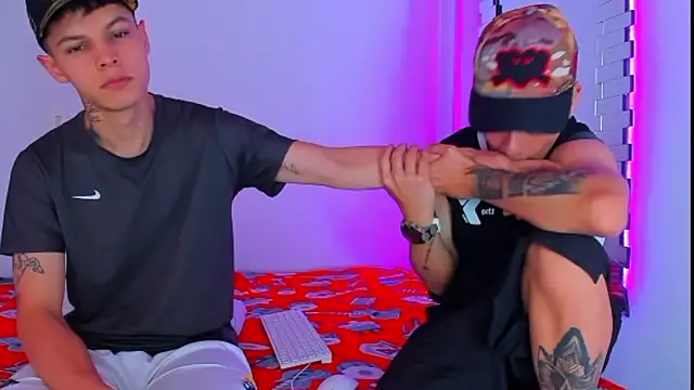 HOT boy2025 online show from 12-02-24, 07:05