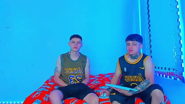 HOT boy2025 online show from 12-13-24, 03:11