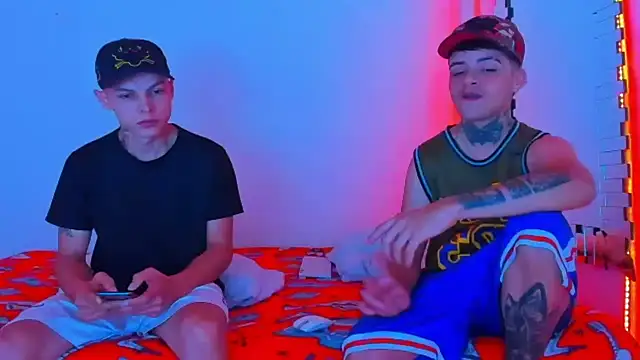 HOT boy2025 online show from 02-10-25, 11:02